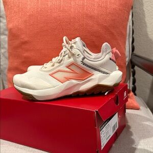 New Balance Women's Off-White and Coral Sneakers
